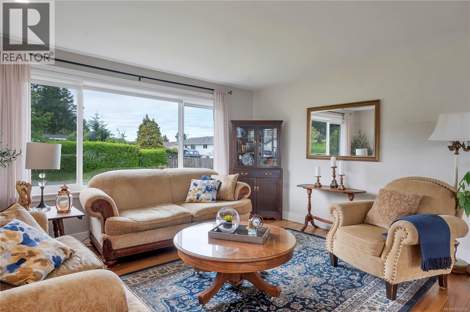 Photo 9 of 307 Frances Ave, Campbell River BC