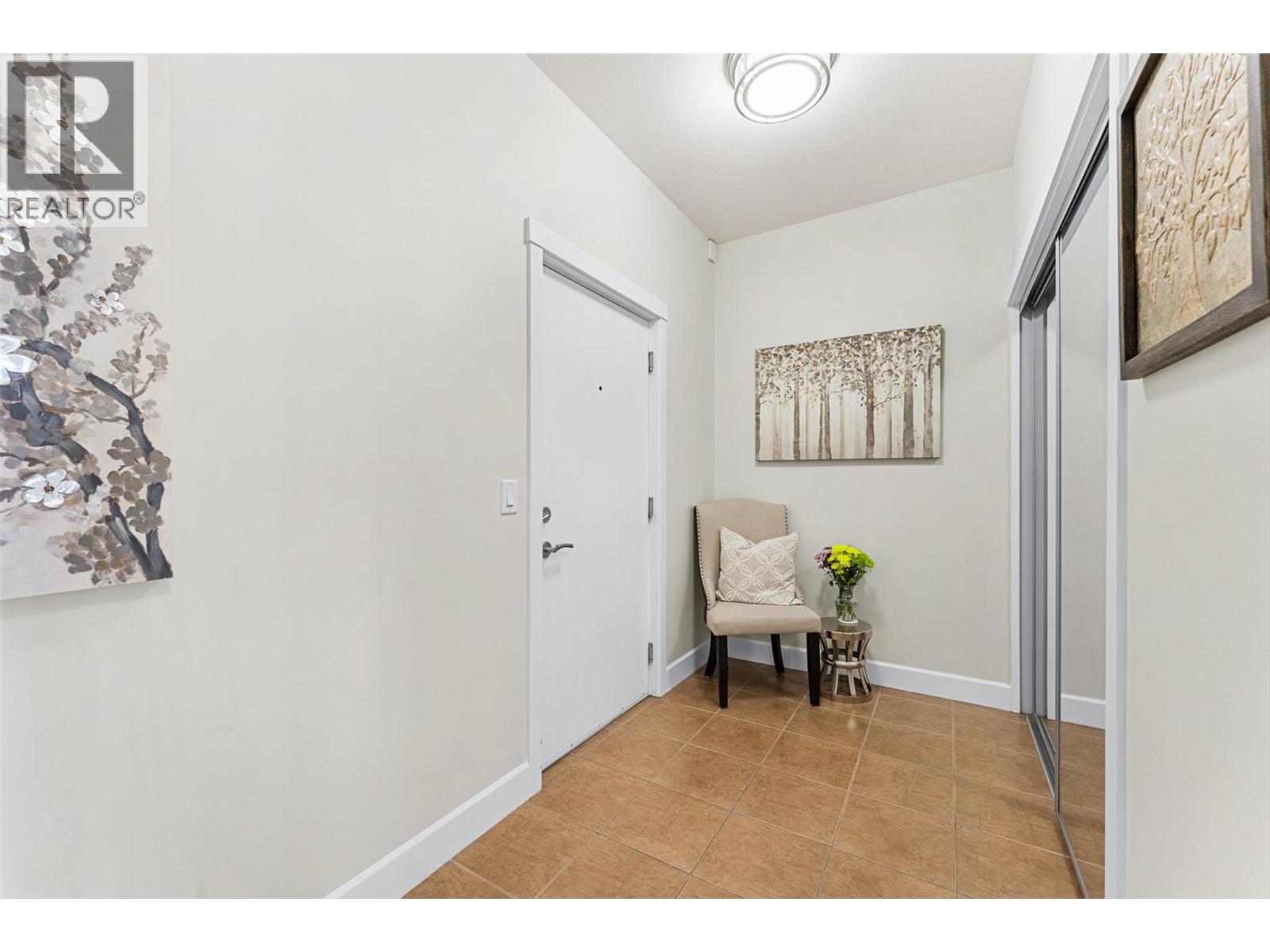 111 457 West Avenue, Kelowna