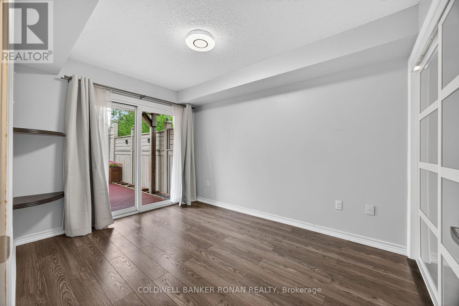 Photo 15 of 8 49 Ferndale Drive S, Barrie ON