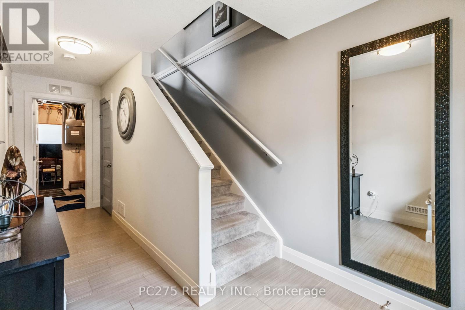 Photo 8 of 15 1040 Coronation Drive, London North ON