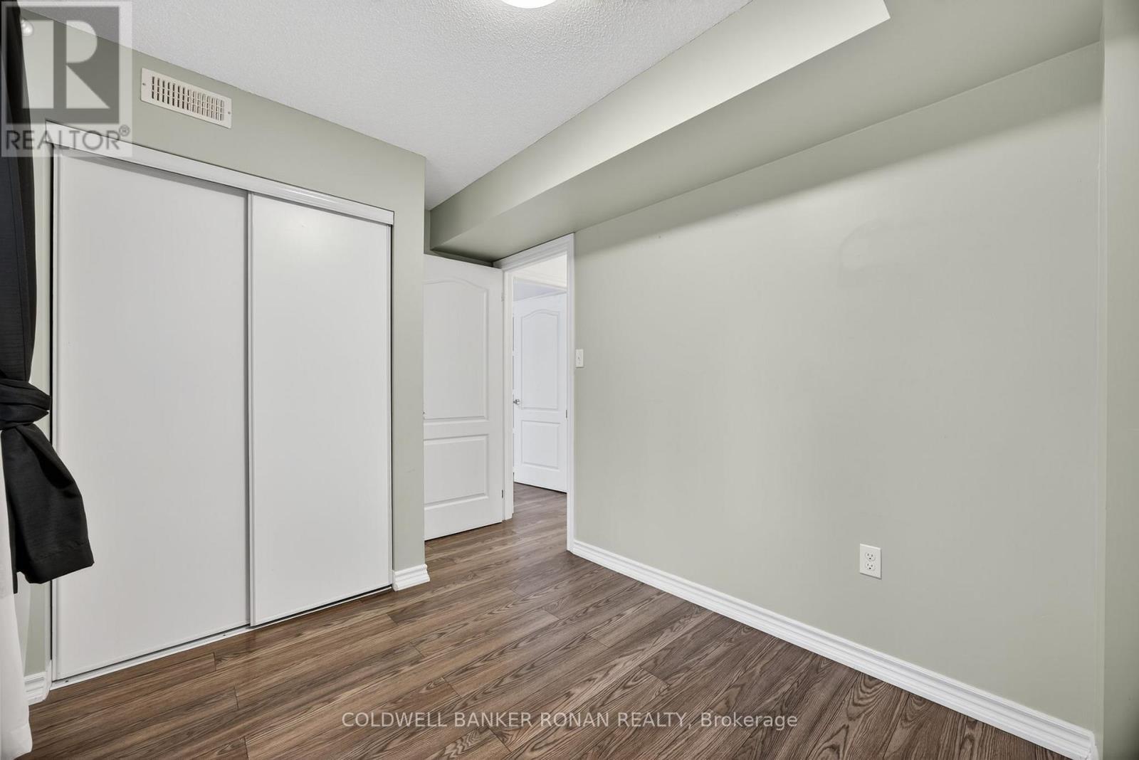 Photo 21 of 8 49 Ferndale Drive S, Barrie ON
