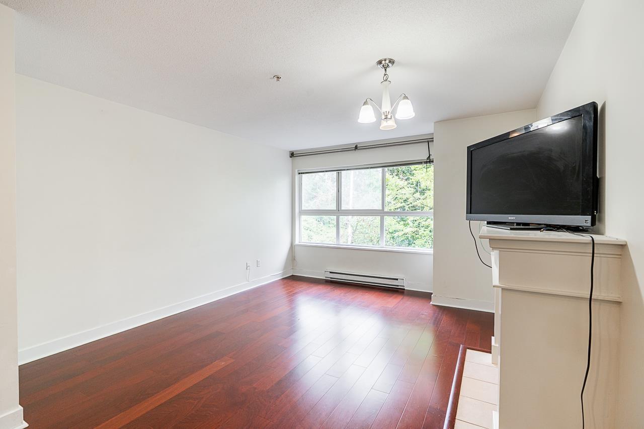 Photo 5 of 62 15353 100 Avenue, Surrey BC