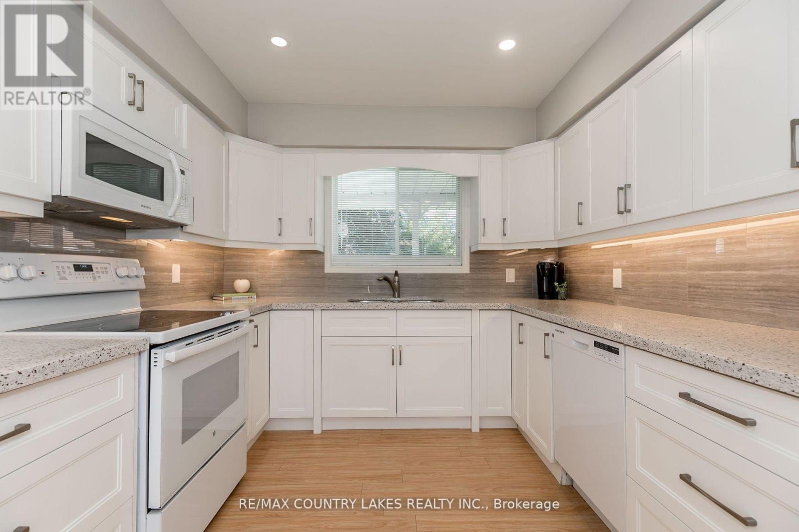 Photo 17 of 47 Lake Avenue, Ramara ON