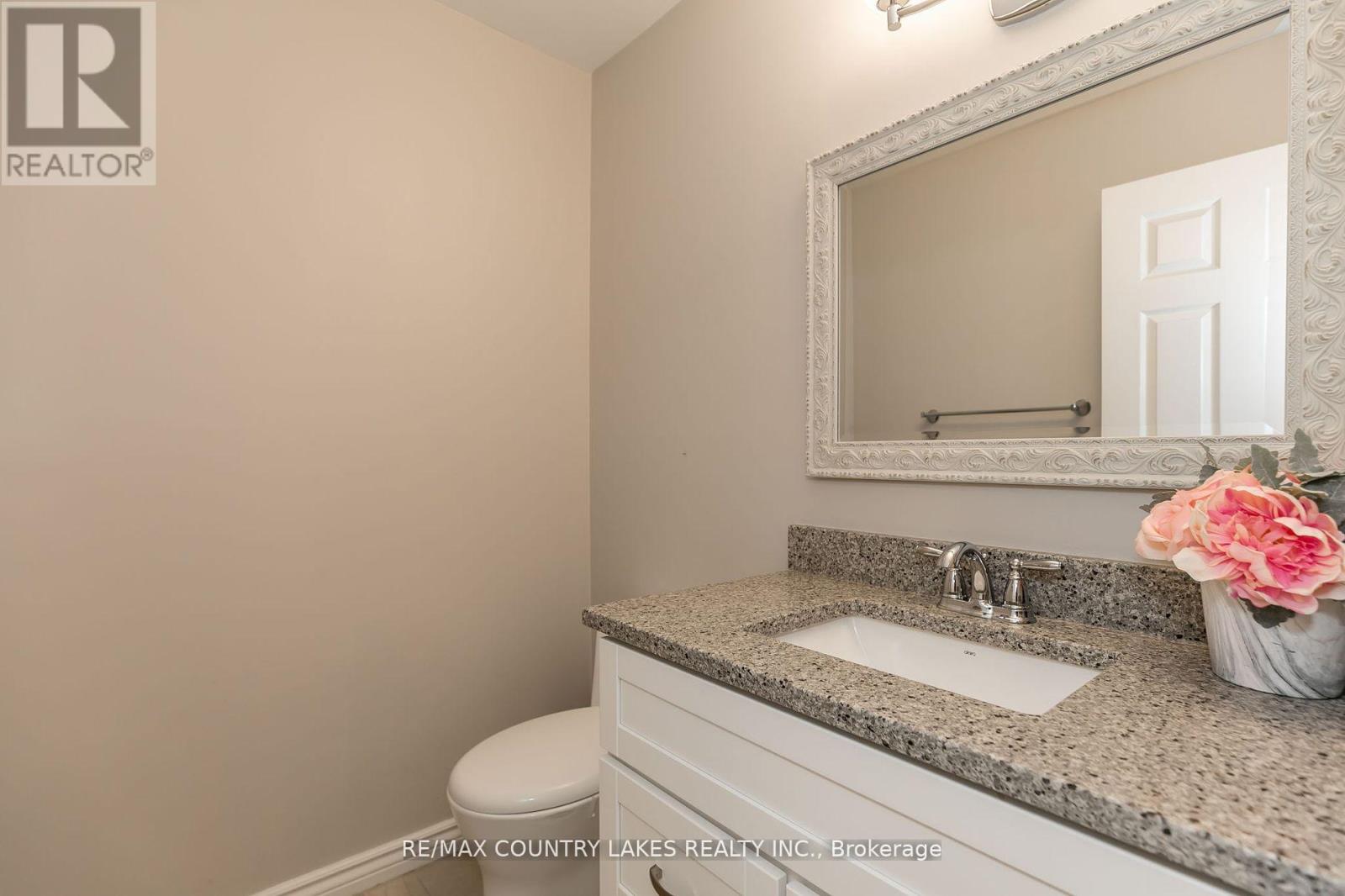Photo 18 of 47 Lake Avenue, Ramara ON