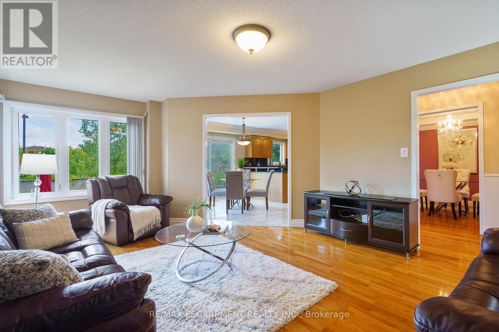 Photo 14 of 6451 Alderwood Trail, Mississauga ON