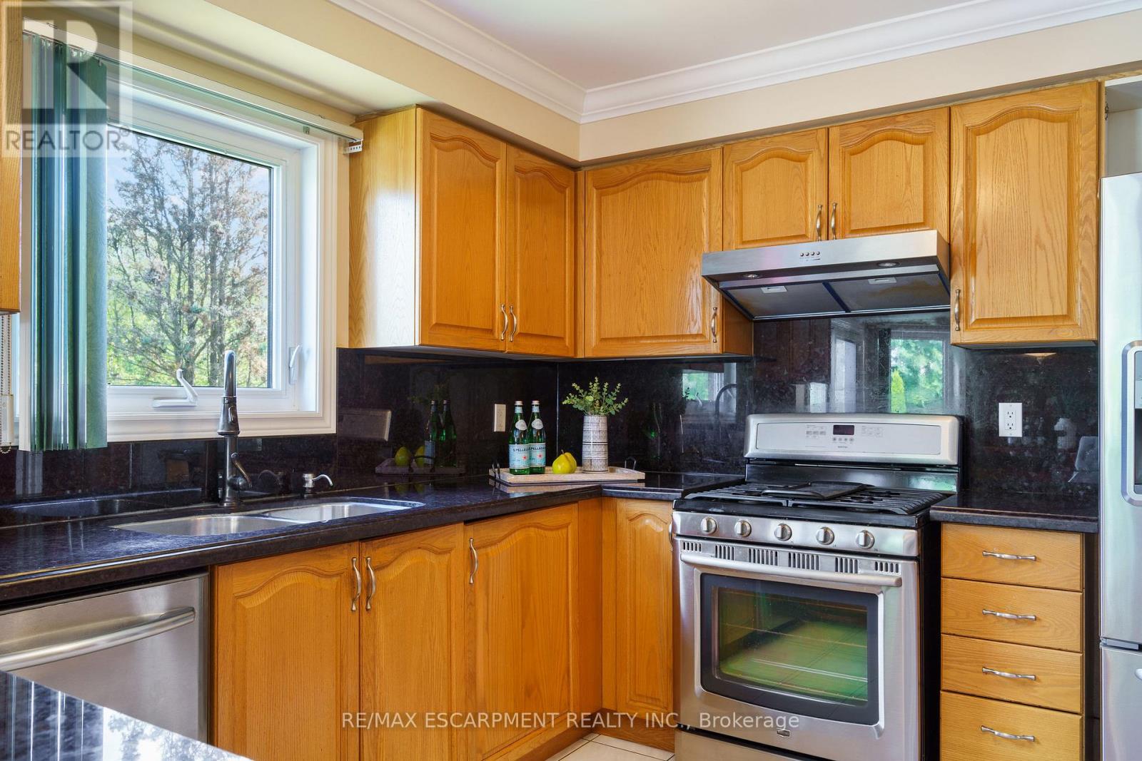 Photo 20 of 6451 Alderwood Trail, Mississauga ON
