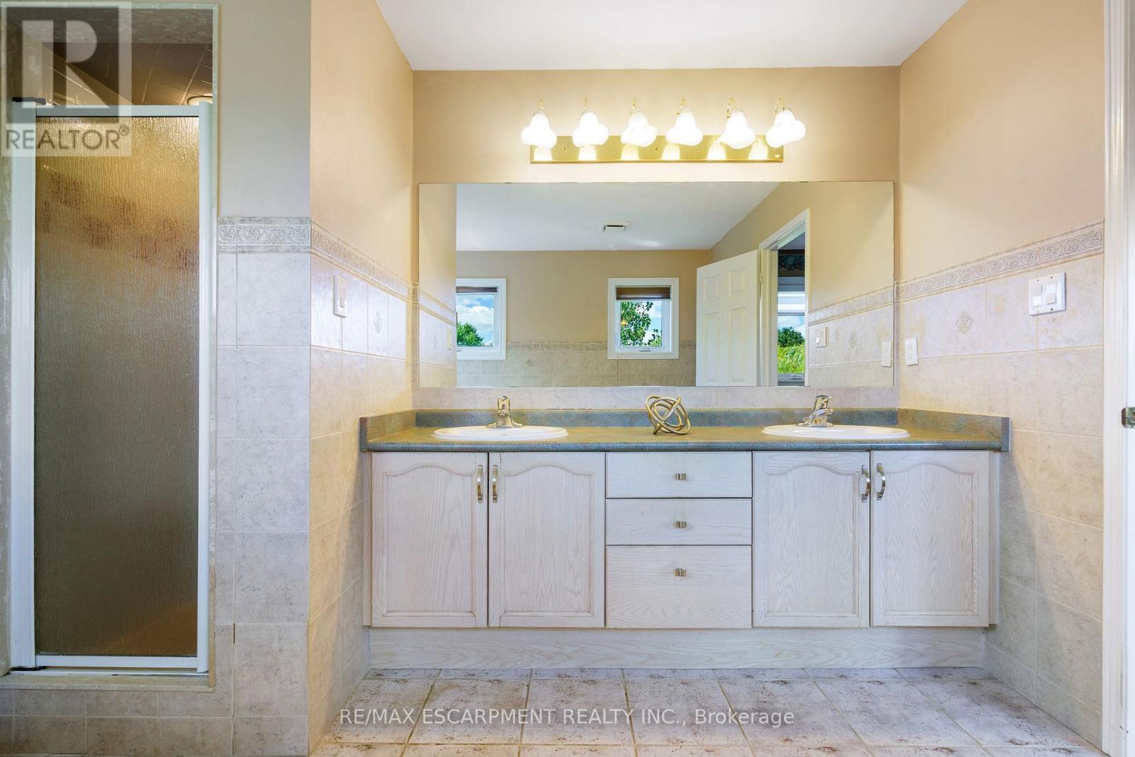 Photo 29 of 6451 Alderwood Trail, Mississauga ON