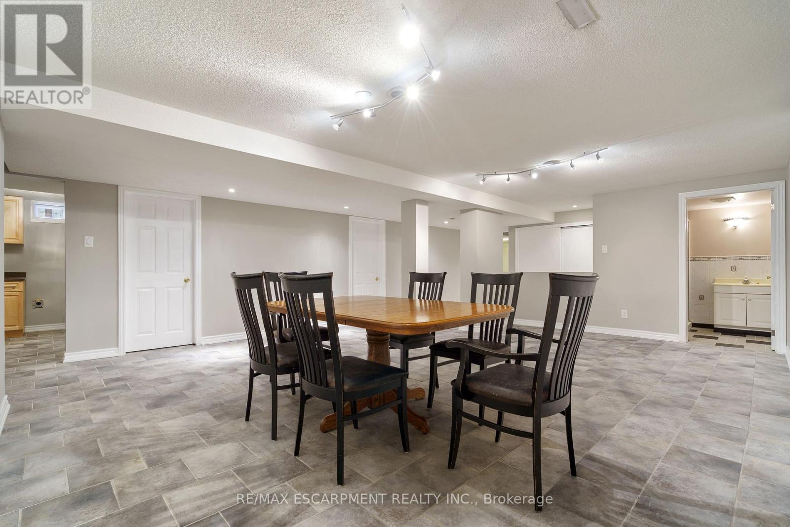 Photo 39 of 6451 Alderwood Trail, Mississauga ON