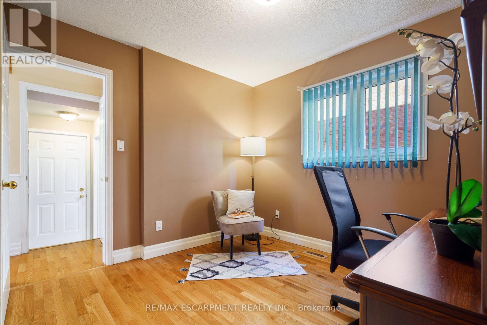 Photo 21 of 6451 Alderwood Trail, Mississauga ON
