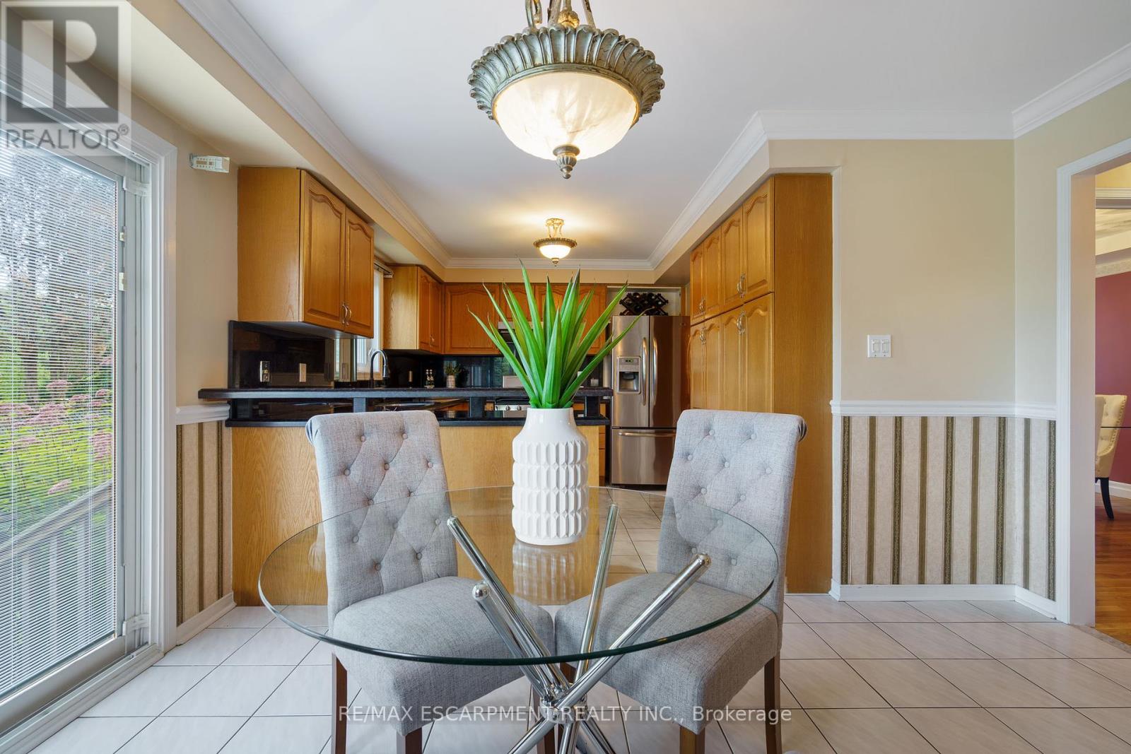Photo 16 of 6451 Alderwood Trail, Mississauga ON