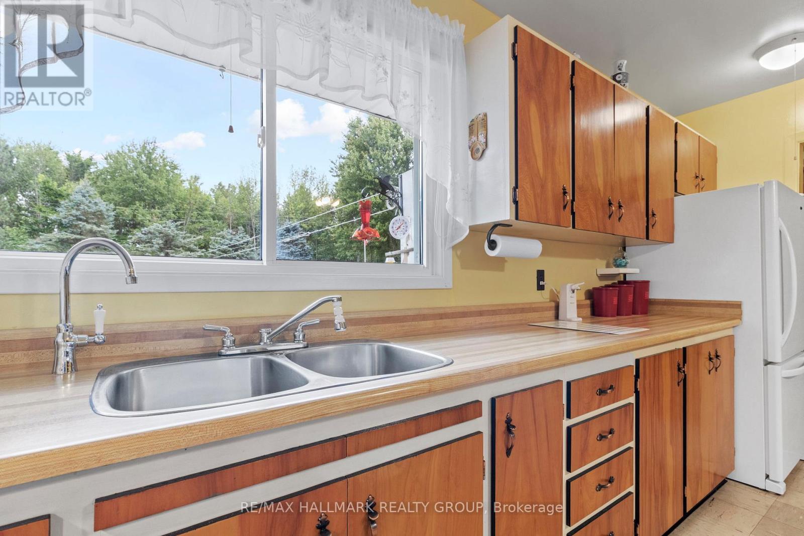 Photo 25 of 5542 Algonquin Road, Augusta ON