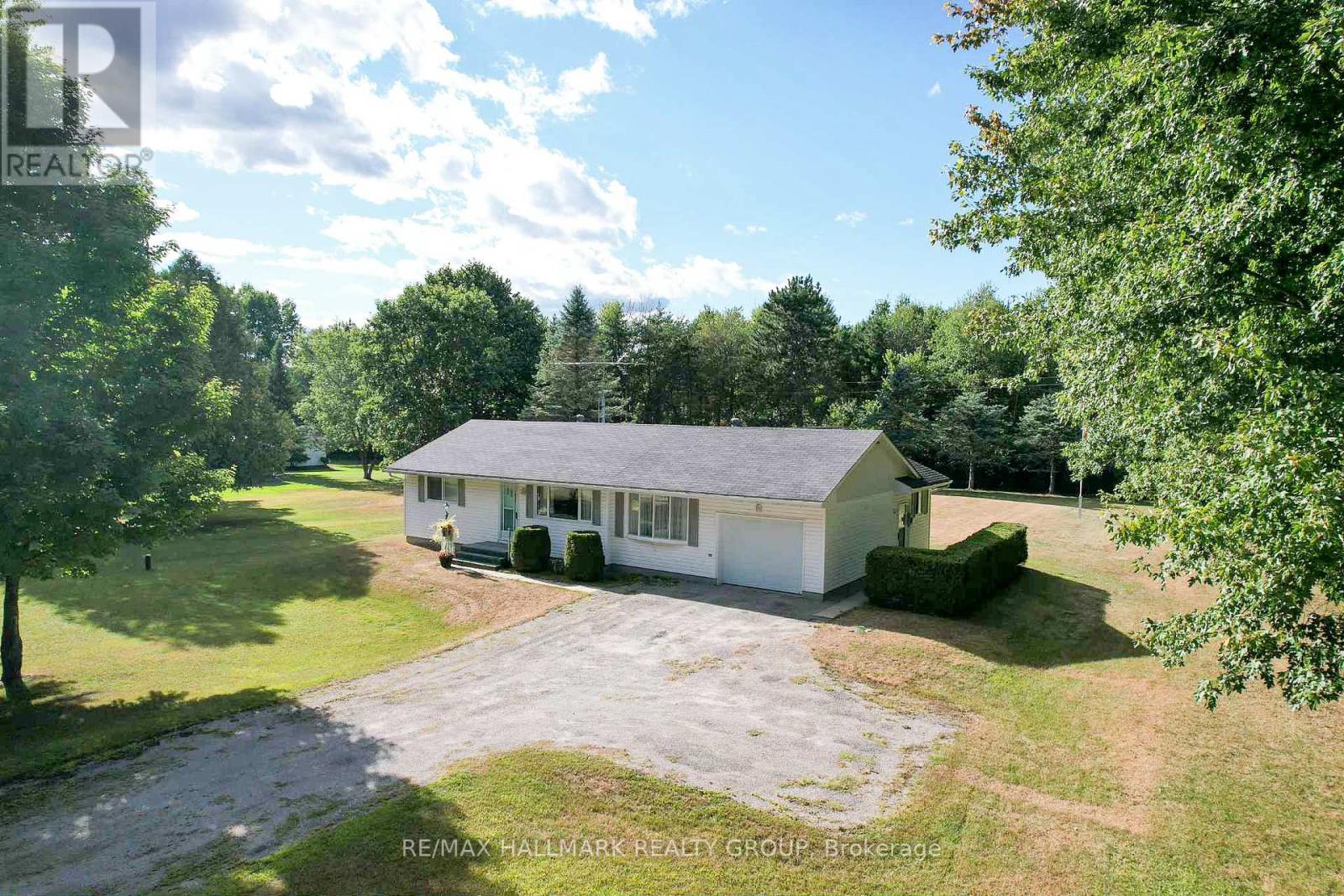 Photo 4 of 5542 Algonquin Road, Augusta ON