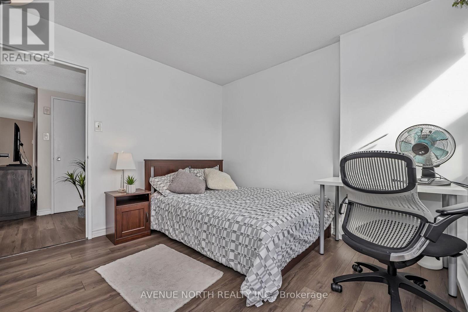 Photo 14 of 808 1380 Prince Of Wales Drive, Ottawa ON