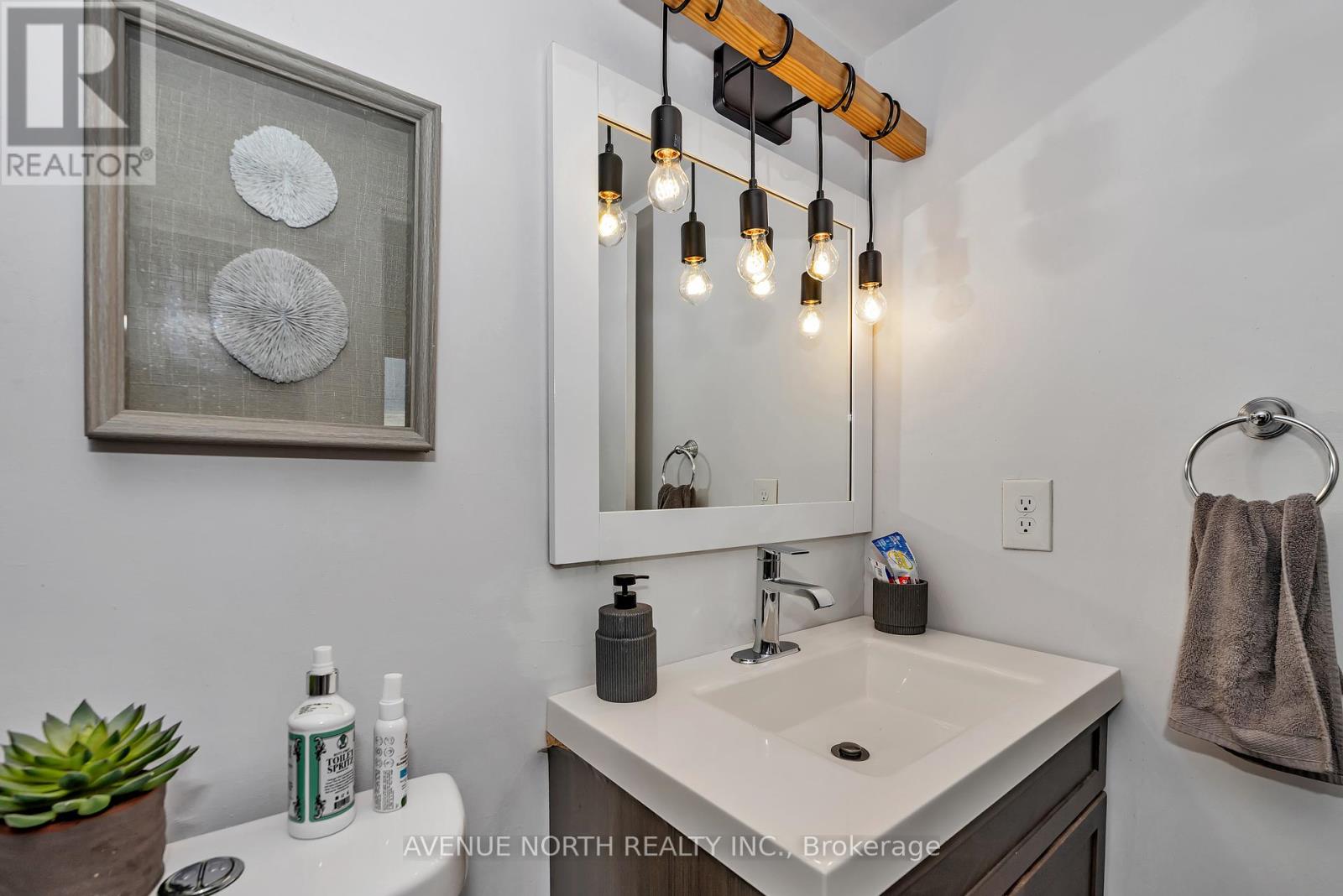 Photo 16 of 808 1380 Prince Of Wales Drive, Ottawa ON