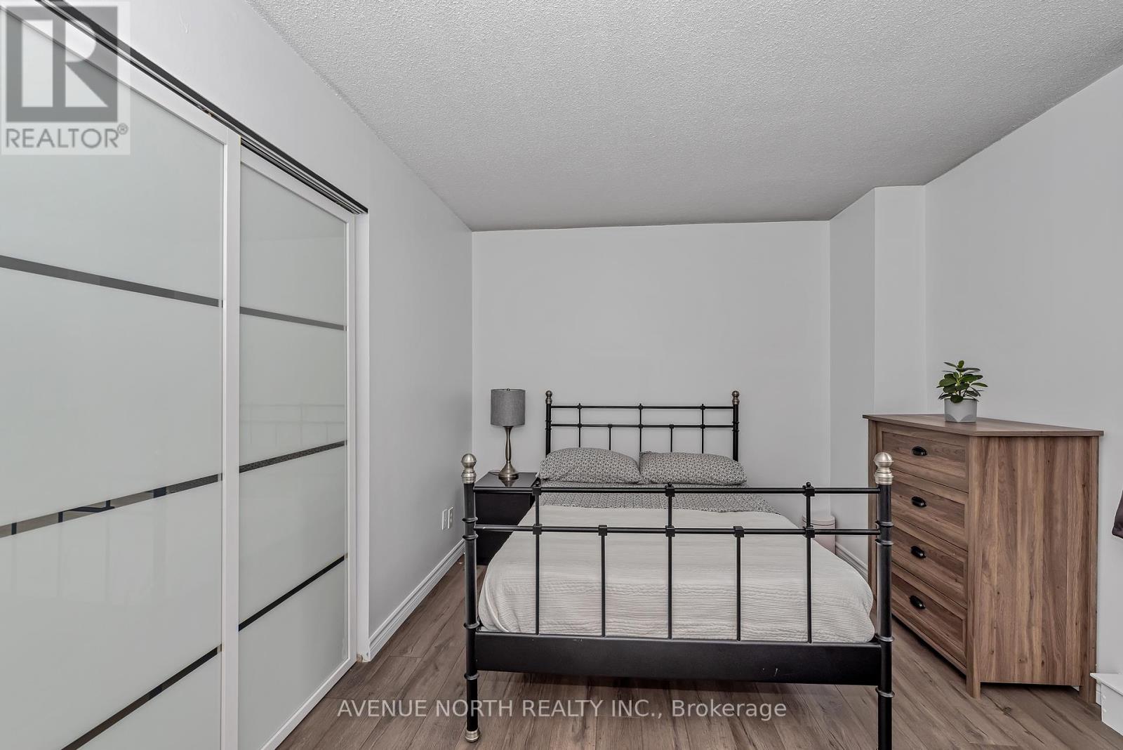 Photo 19 of 808 1380 Prince Of Wales Drive, Ottawa ON