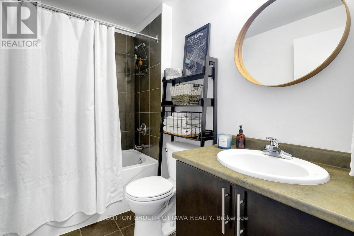 Photo 13 of 1303 70 Landry Street, Ottawa ON