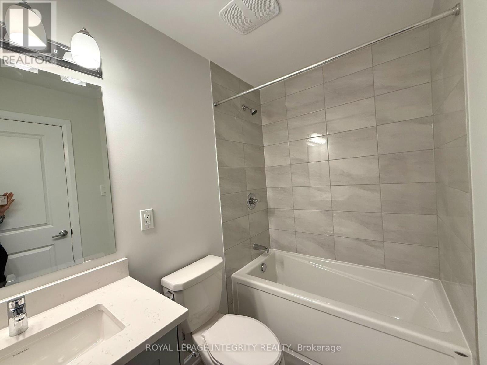 Photo 13 of 727 Arcadian Private, Ottawa ON