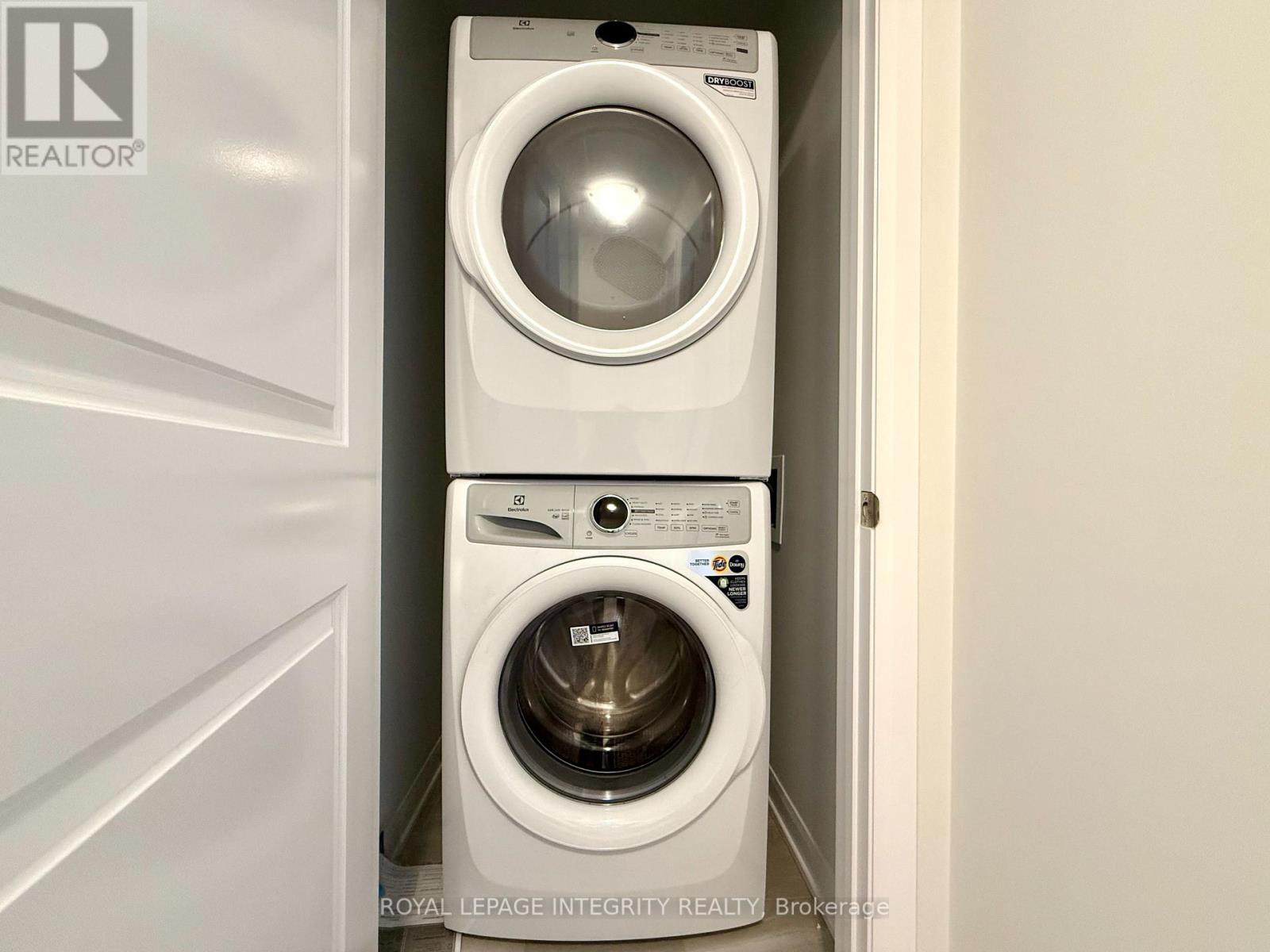 Photo 15 of 727 Arcadian Private, Ottawa ON