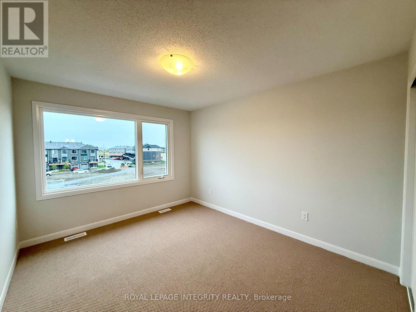 Photo 16 of 727 Arcadian Private, Ottawa ON