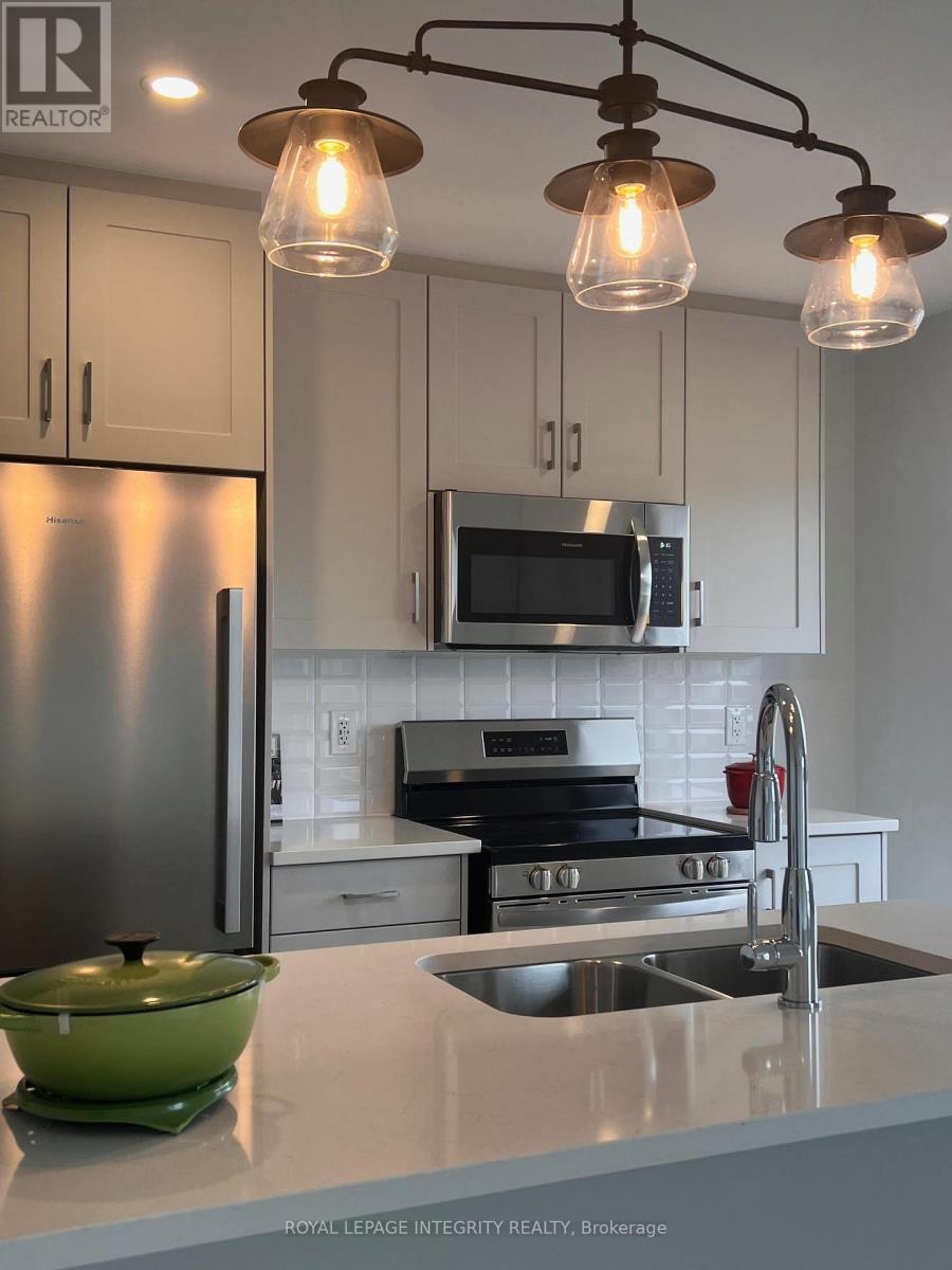 Photo 7 of 727 Arcadian Private, Ottawa ON
