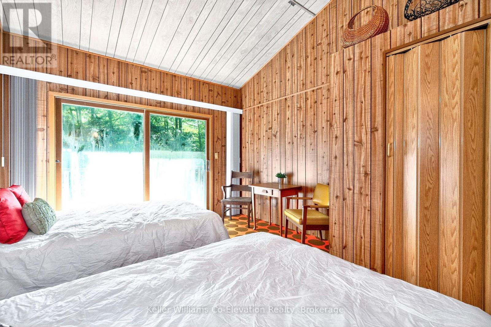 Photo 18 of 35 Crooked Creek Crescent, Tiny ON