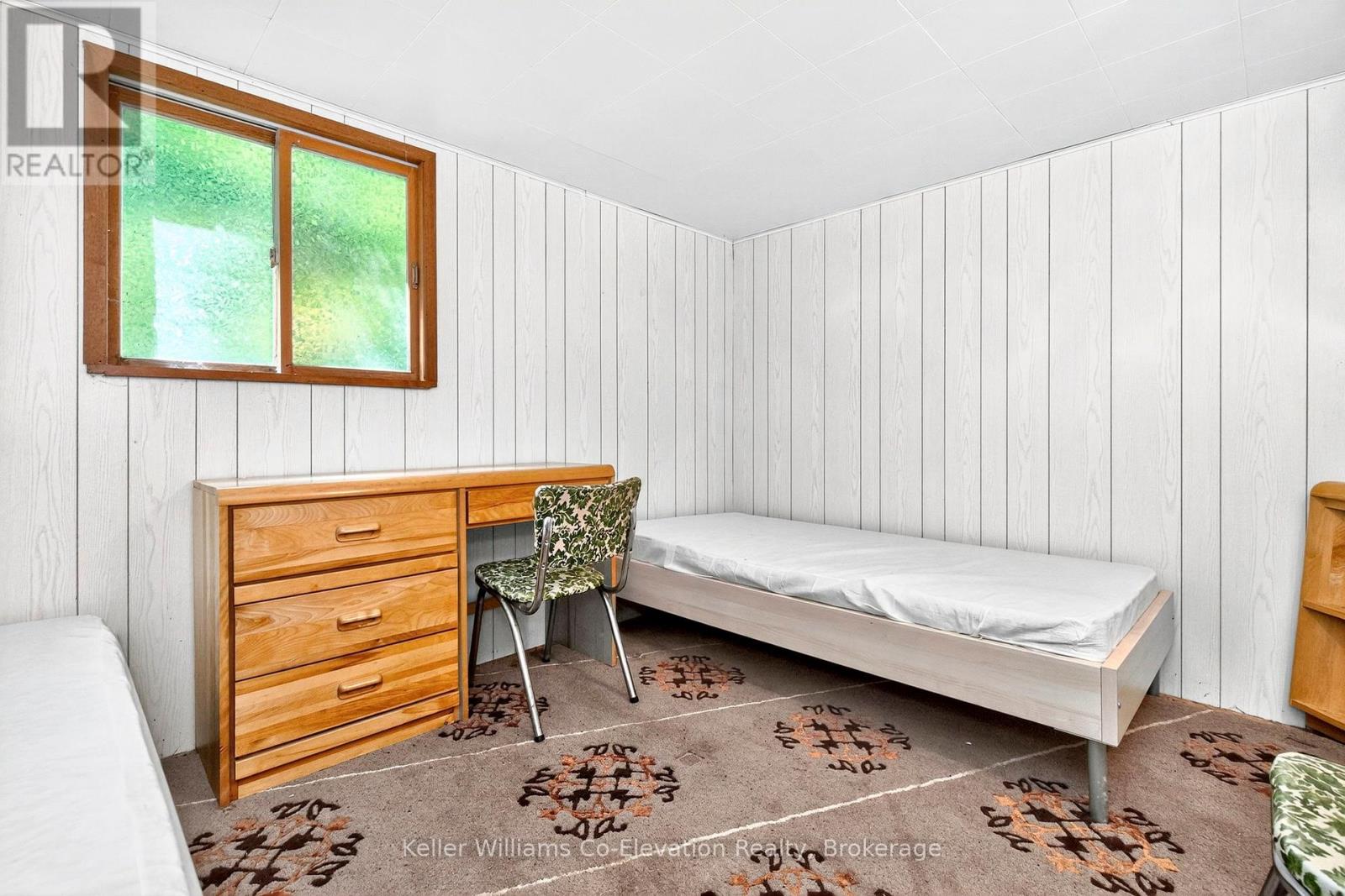 Photo 23 of 35 Crooked Creek Crescent, Tiny ON