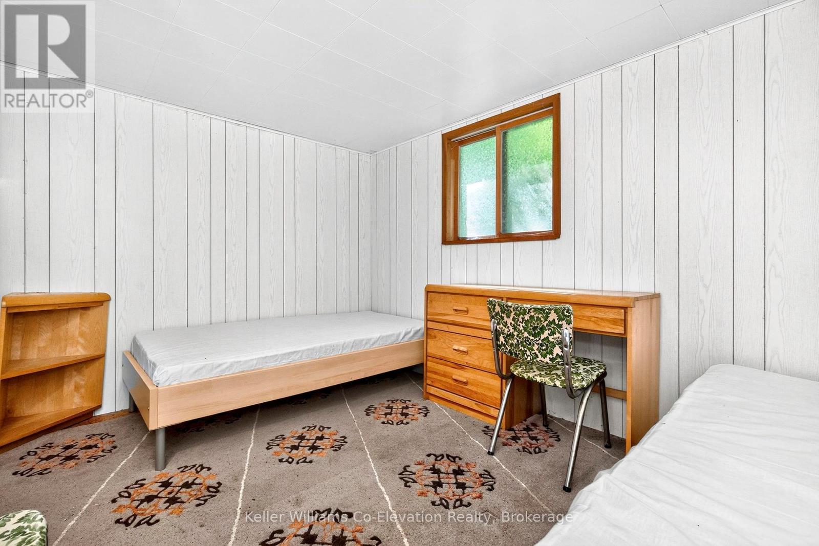 Photo 24 of 35 Crooked Creek Crescent, Tiny ON