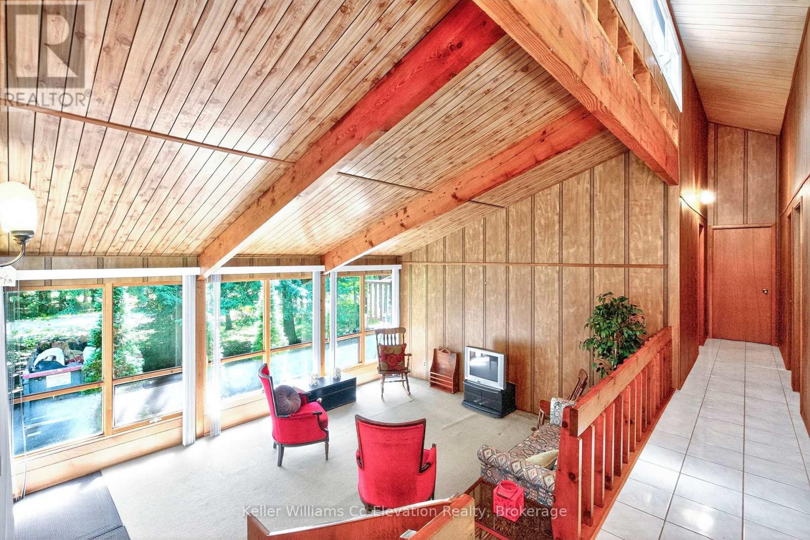 Photo 4 of 35 Crooked Creek Crescent, Tiny ON