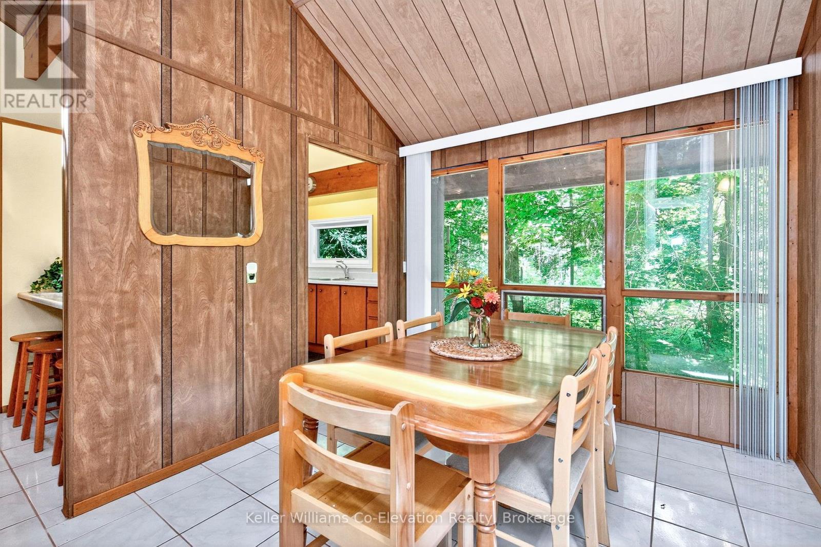 Photo 5 of 35 Crooked Creek Crescent, Tiny ON