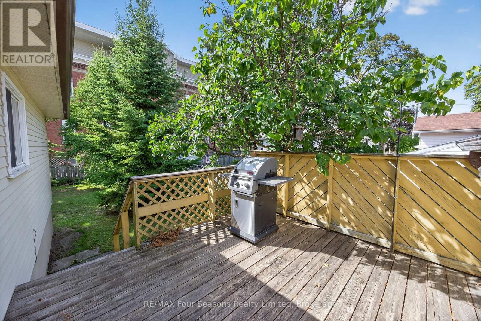 Photo 30 of 134 Walnut Street, Collingwood ON