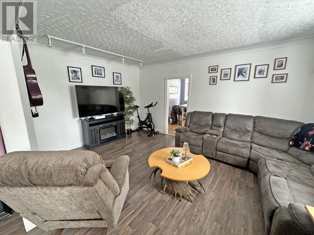 Photo 10 of 4 Riverview St, Nipigon ON