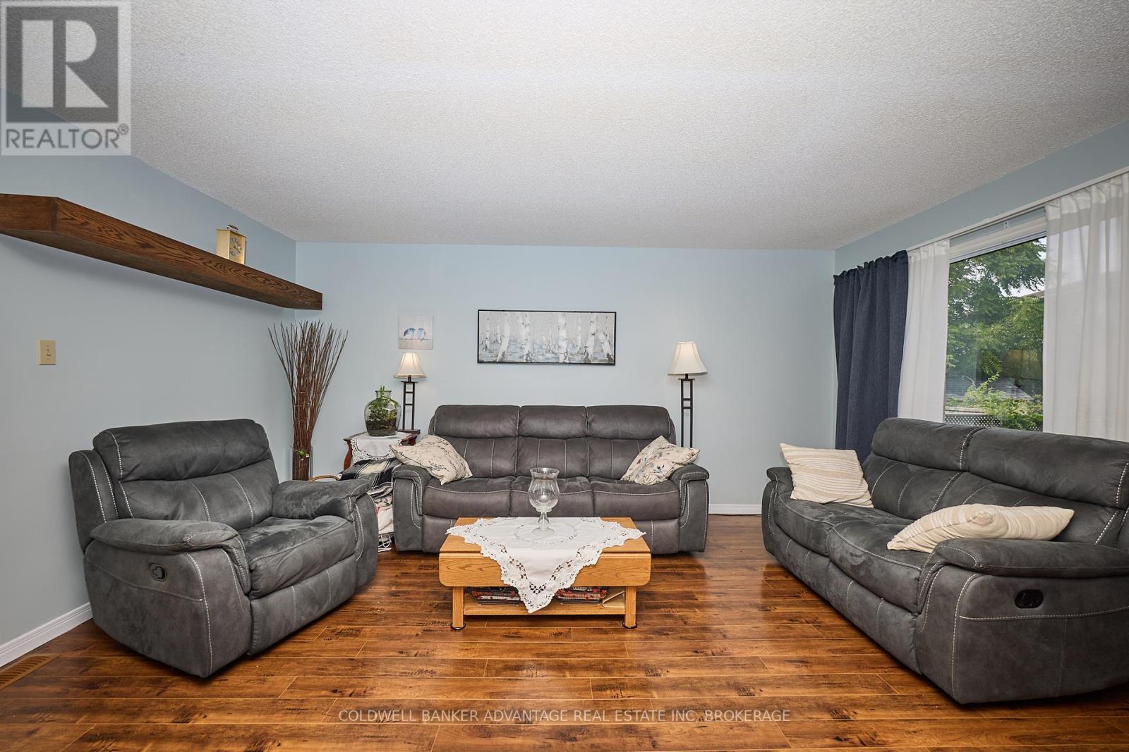 Photo 11 of 33 Naples Court, Thorold ON