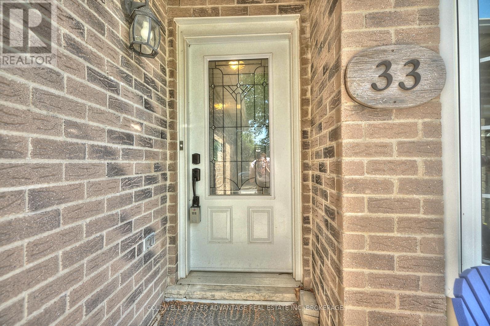 Photo 6 of 33 Naples Court, Thorold ON