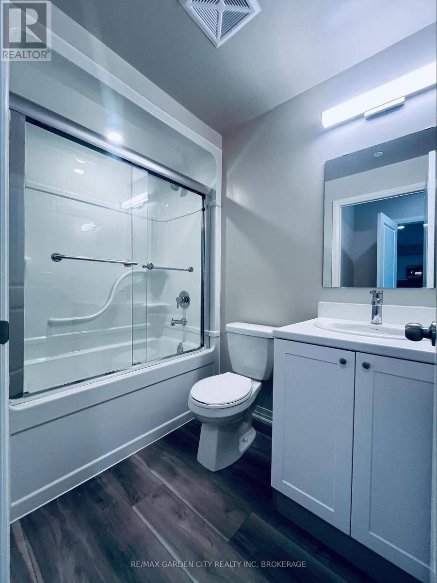 Photo 11 of 334 50 Herrick Avenue, St Catharines ON