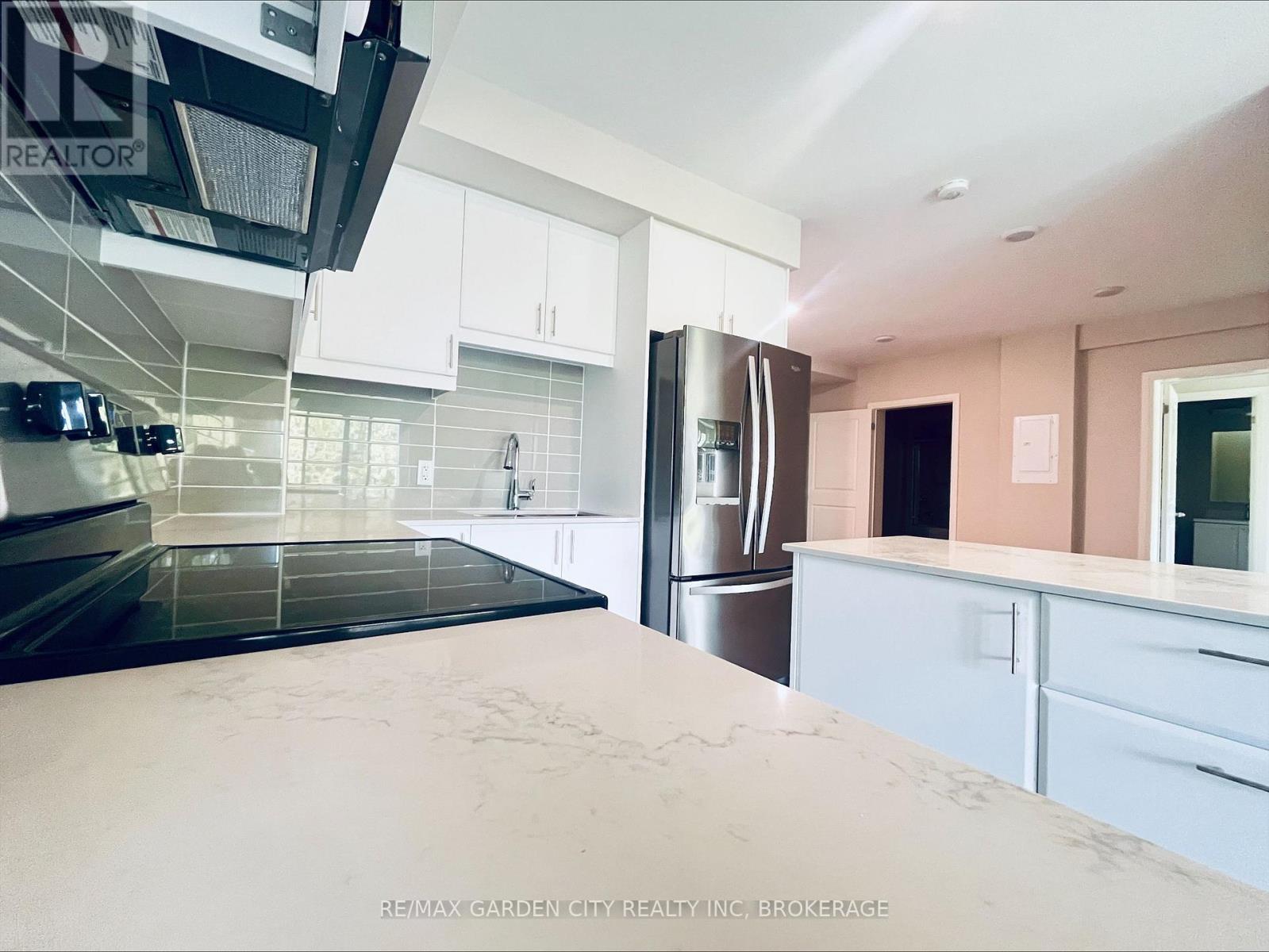 Photo 4 of 334 50 Herrick Avenue, St Catharines ON
