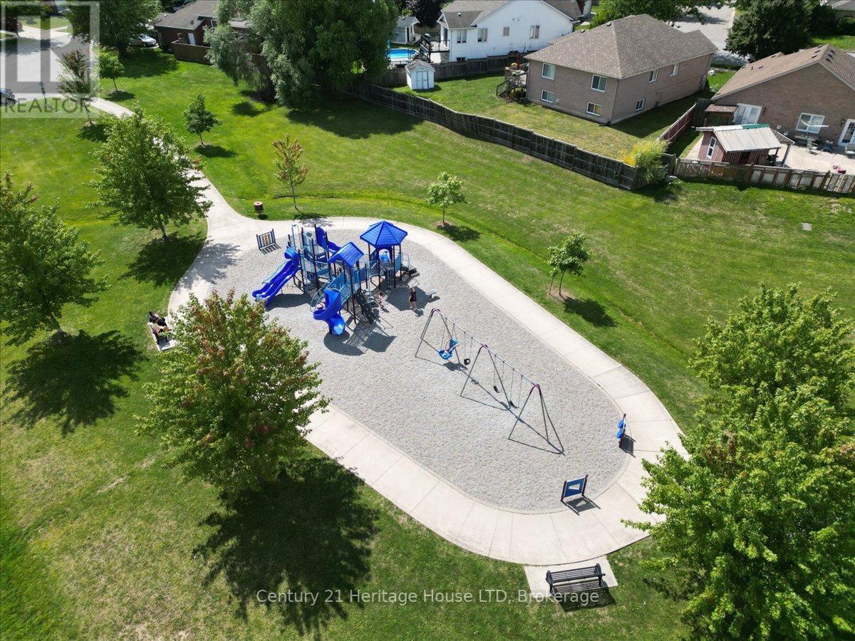 Photo 17 of 125 Gretel Place, Welland ON