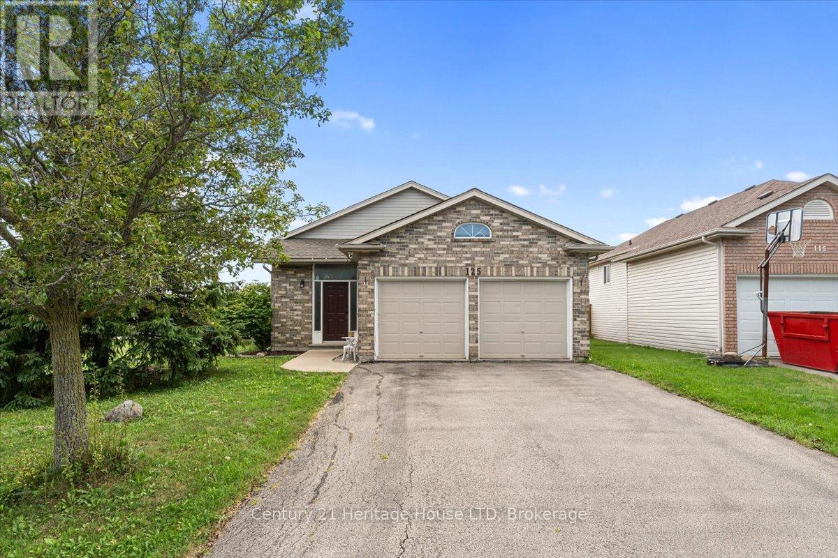 Photo 2 of 125 Gretel Place, Welland ON