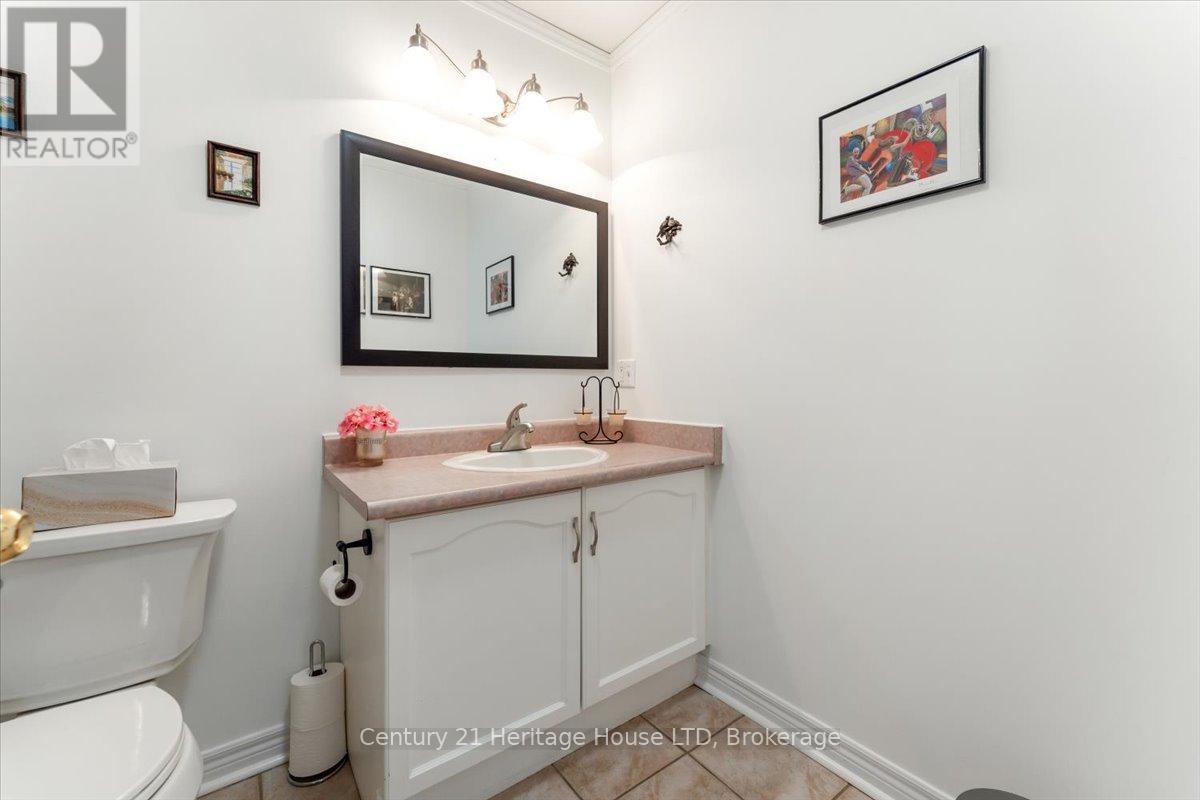 Photo 32 of 125 Gretel Place, Welland ON
