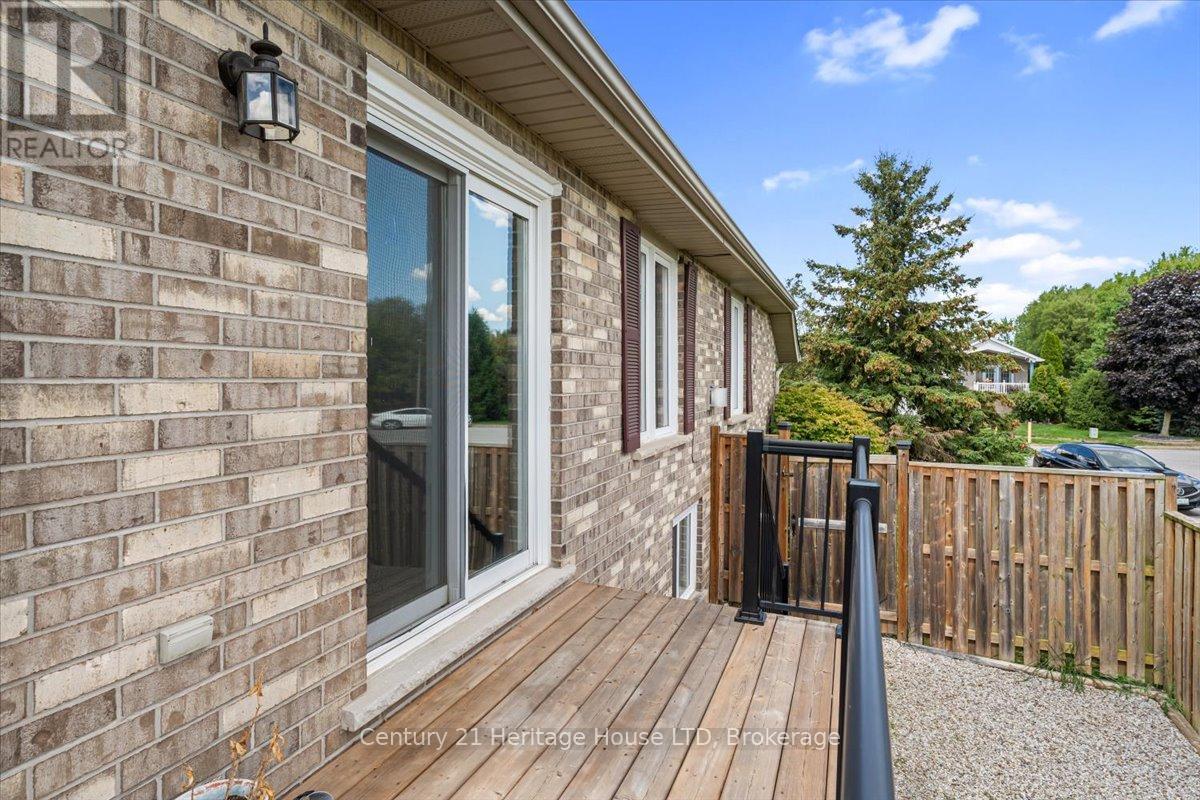 Photo 5 of 125 Gretel Place, Welland ON