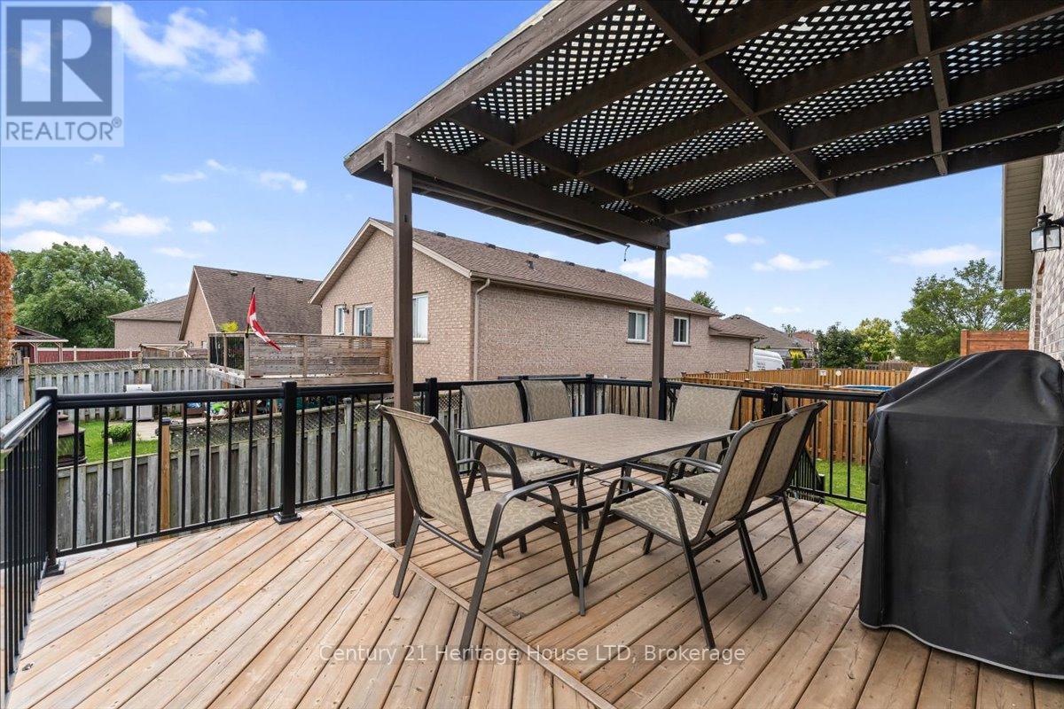 Photo 7 of 125 Gretel Place, Welland ON