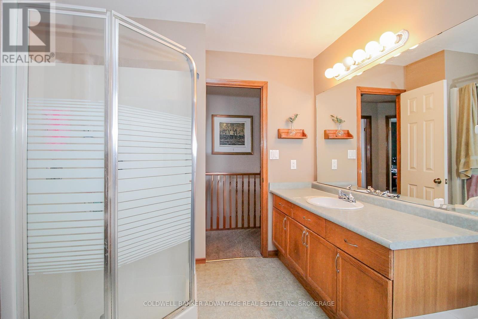 Photo 18 of 19 Windle Village Crescent, Thorold ON