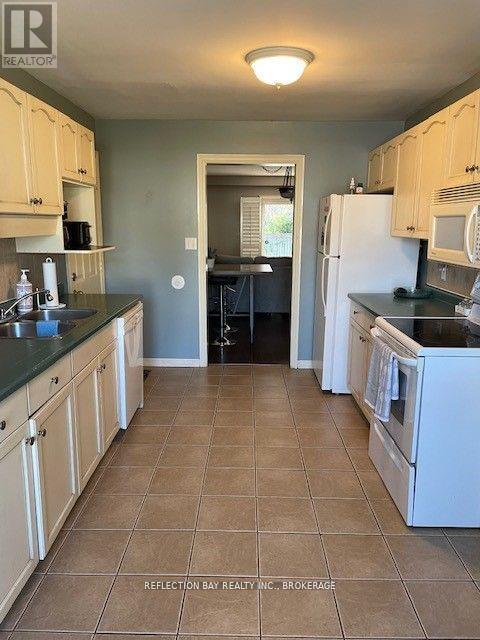 Photo 4 of 5150 Mulberry Drive, Lincoln ON