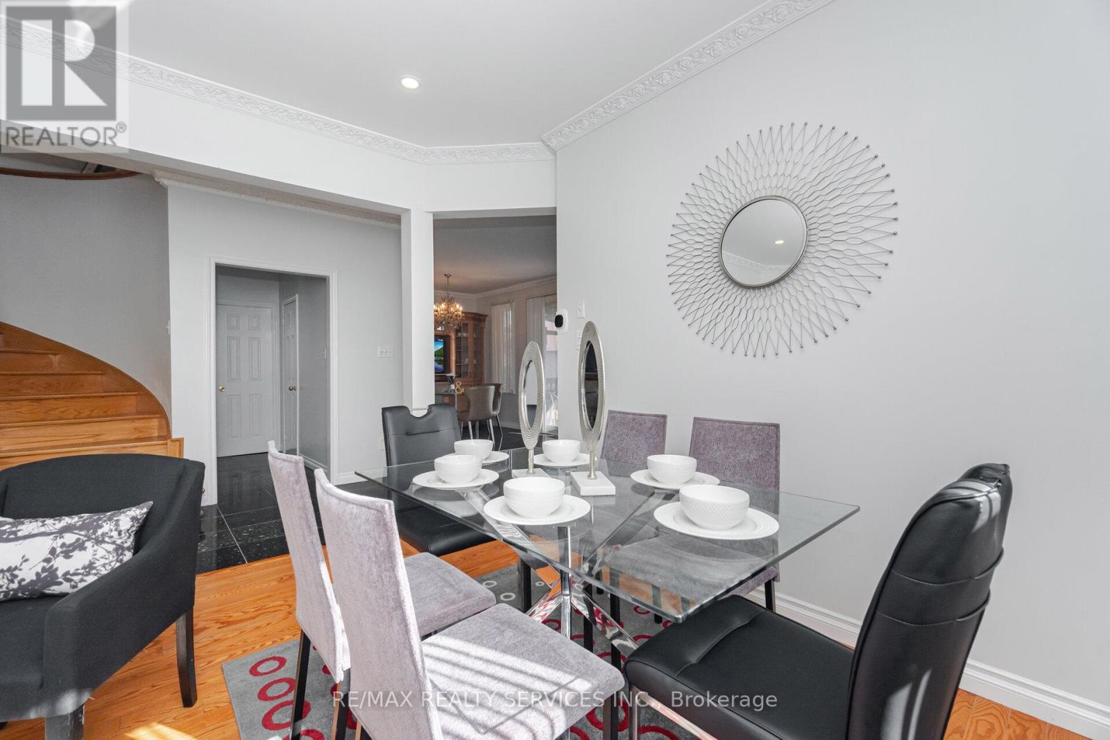 Photo 10 of 59 Hullen Crescent, Toronto ON