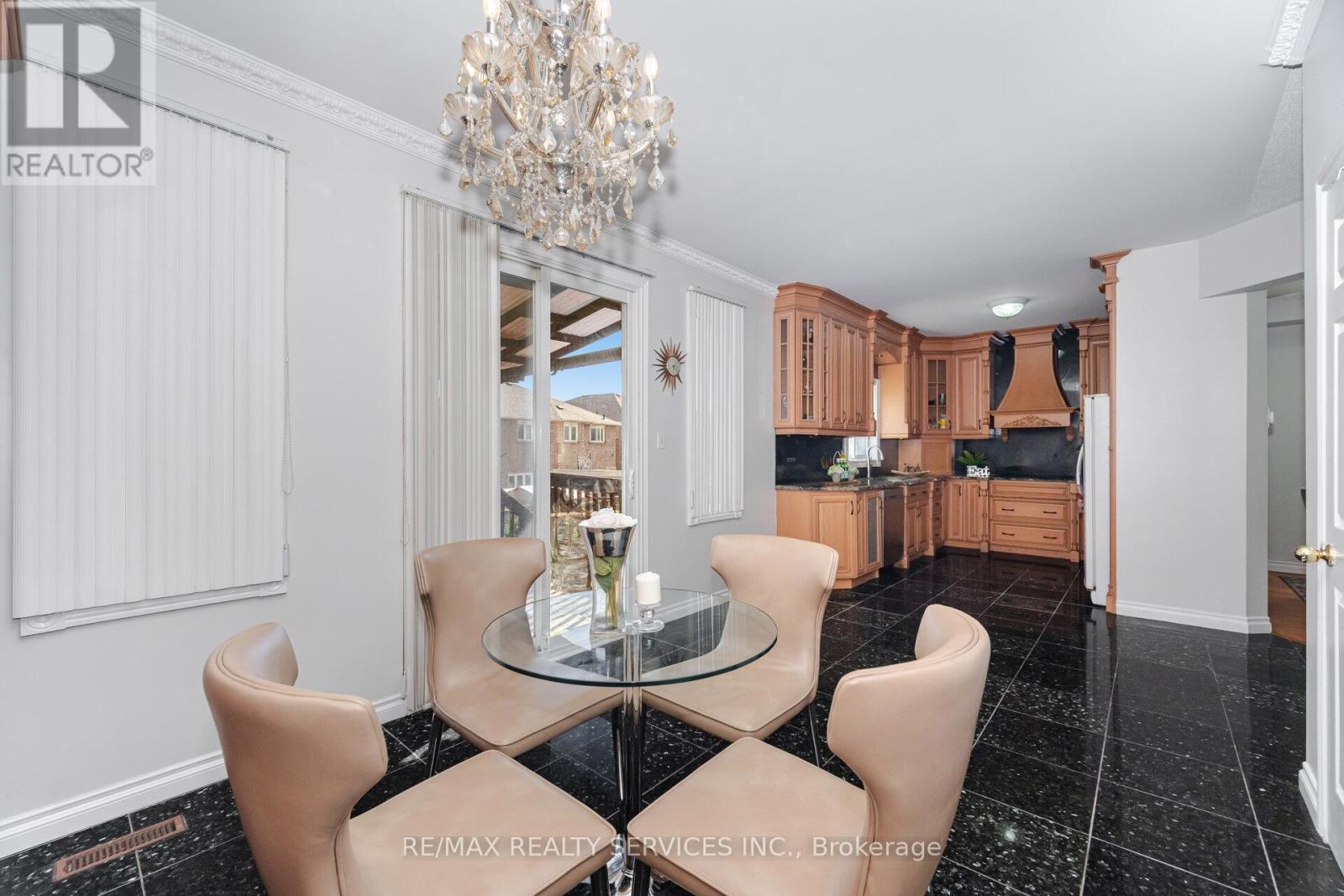 Photo 16 of 59 Hullen Crescent, Toronto ON