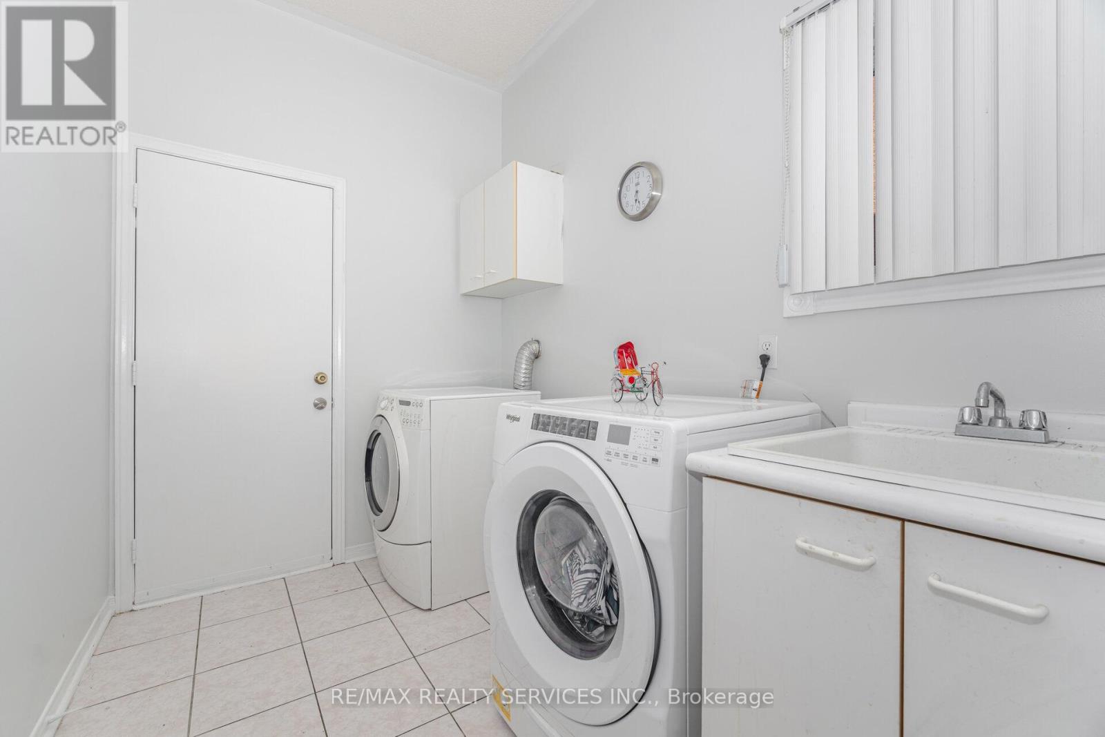 Photo 19 of 59 Hullen Crescent, Toronto ON