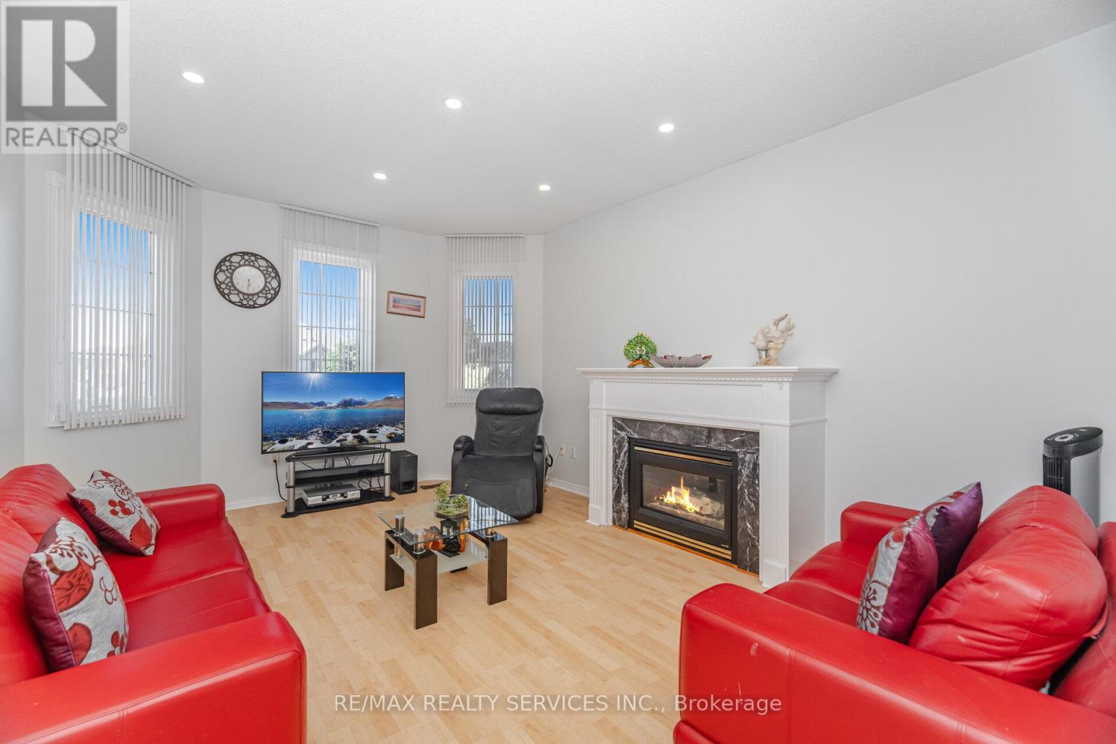 Photo 22 of 59 Hullen Crescent, Toronto ON