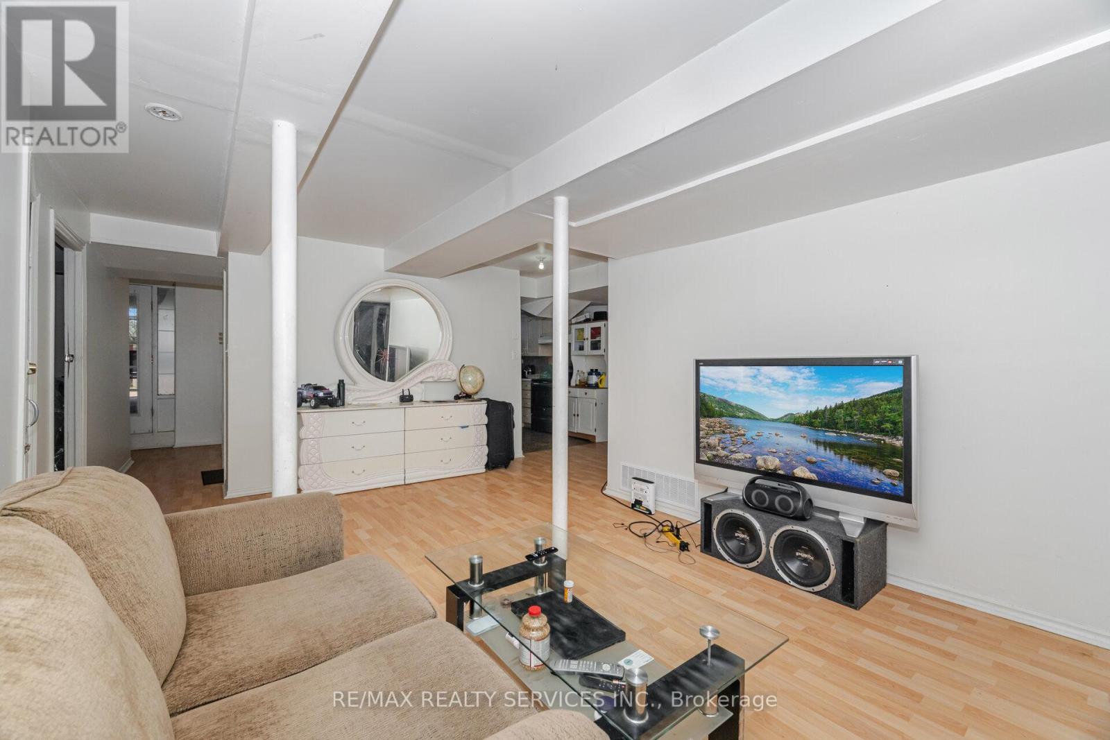 Photo 40 of 59 Hullen Crescent, Toronto ON