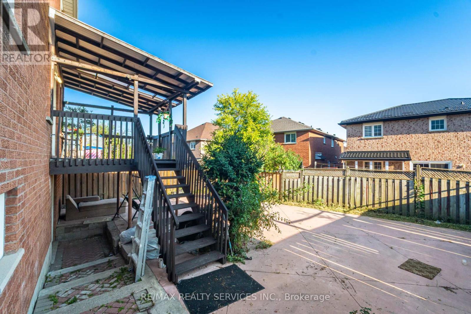 Photo 45 of 59 Hullen Crescent, Toronto ON