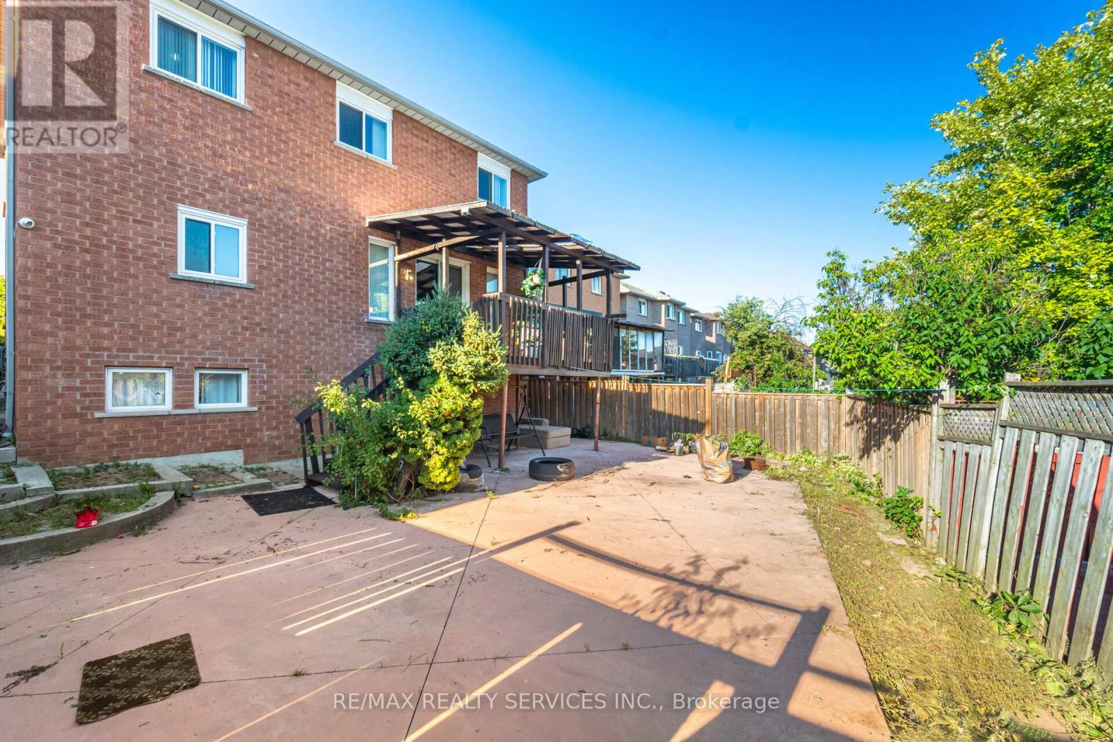 Photo 46 of 59 Hullen Crescent, Toronto ON