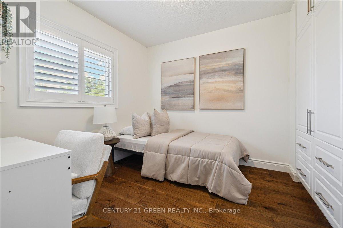 Photo 29 of 223 Odonoghue Avenue, Oakville ON